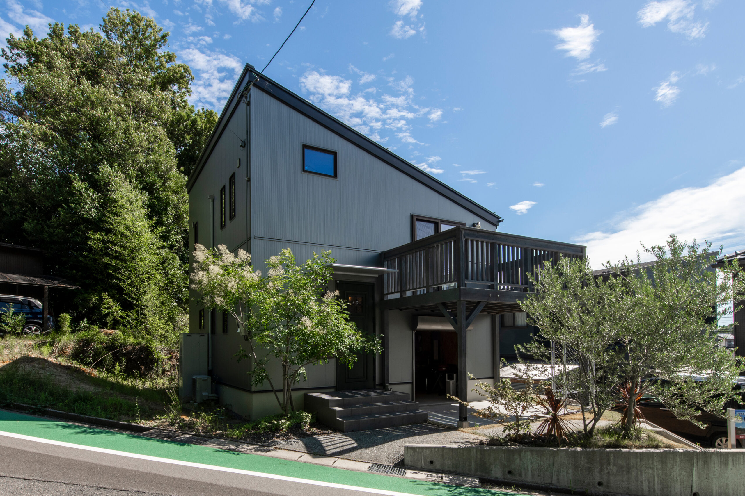 「土間派×スキップ派」ふたりのコダワリと愛犬「ビス...