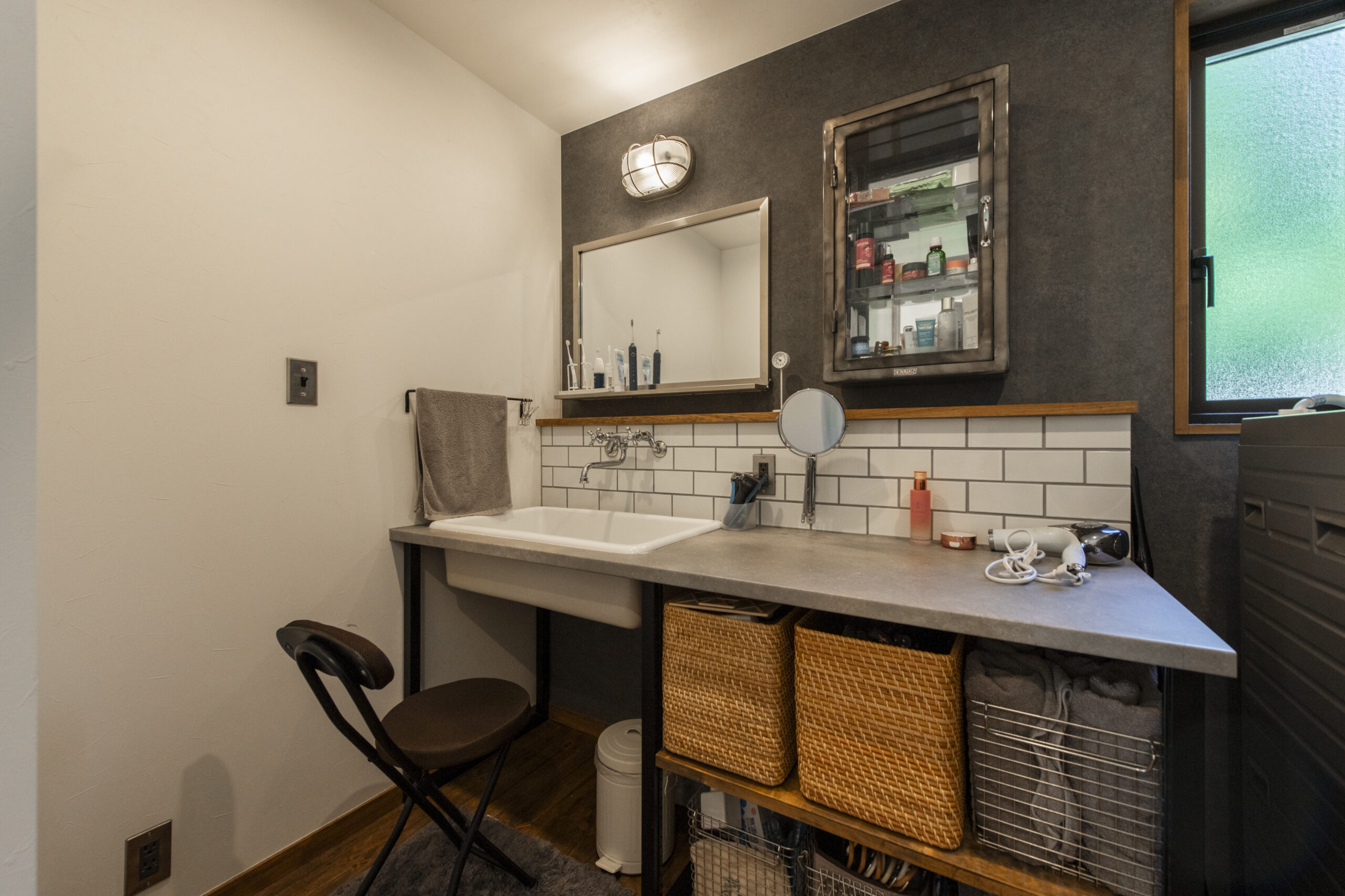 「土間派×スキップ派」ふたりのコダワリと愛犬「ビス...